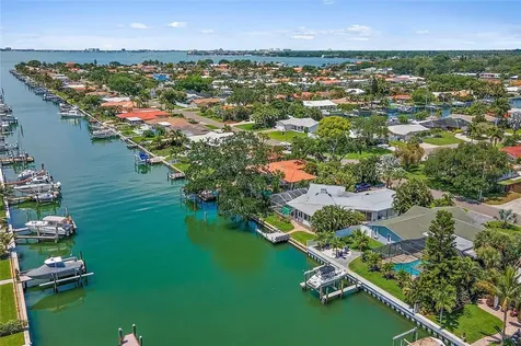 3820 46th Avenue S St Petersburg FL 33711