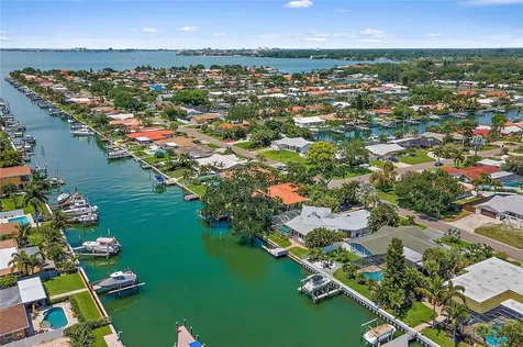 3820 46th Avenue S St Petersburg FL 33711