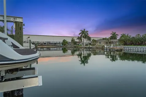 3820 46th Avenue S St Petersburg FL 33711