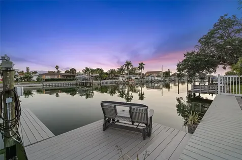 3820 46th Avenue S St Petersburg FL 33711