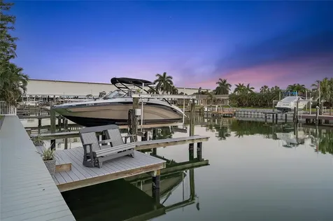 3820 46th Avenue S St Petersburg FL 33711