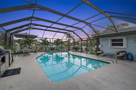 3820 46th Avenue S St Petersburg FL 33711
