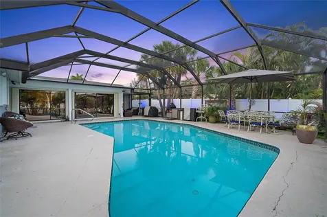 3820 46th Avenue S St Petersburg FL 33711