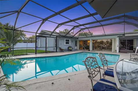 3820 46th Avenue S St Petersburg FL 33711