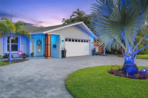 3820 46th Avenue S St Petersburg FL 33711