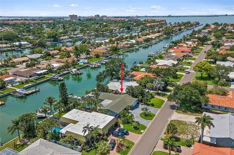 3820 46th Avenue S St Petersburg FL 33711