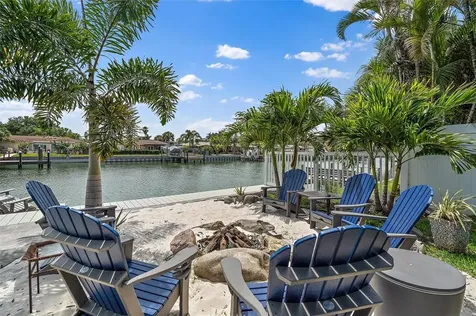 3820 46th Avenue S St Petersburg FL 33711