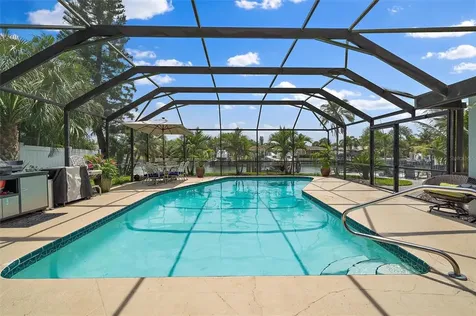 3820 46th Avenue S St Petersburg FL 33711