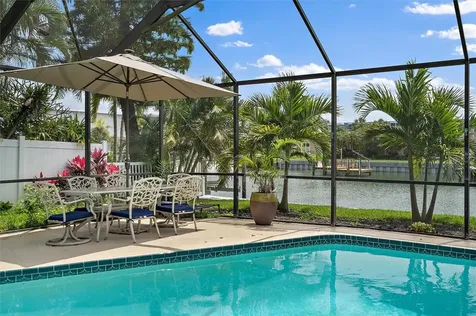 3820 46th Avenue S St Petersburg FL 33711