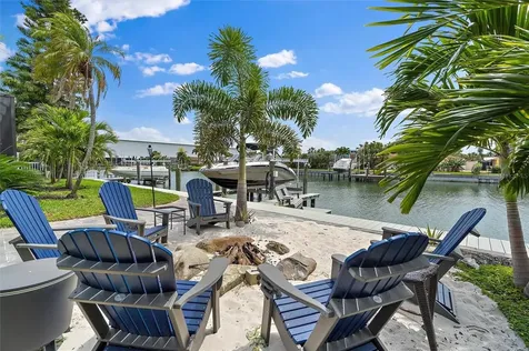 3820 46th Avenue S St Petersburg FL 33711