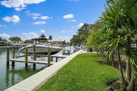 3820 46th Avenue S St Petersburg FL 33711