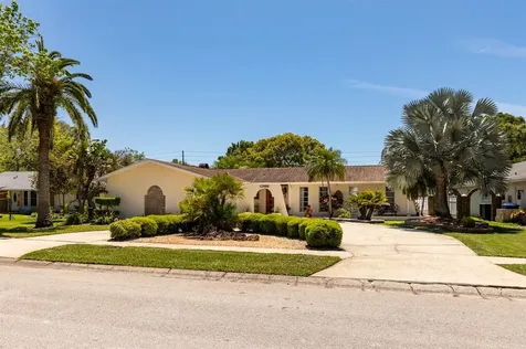 12886 Lois Avenue Seminole FL 33776