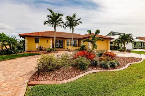 2081 Via Seville Punta Gorda FL 33950