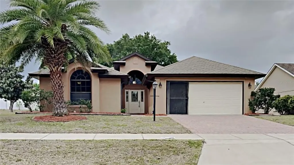 4610 Treasure Cay Road Tavares FL 32778