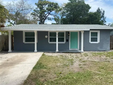 810 40th Street S St Petersburg FL 33711