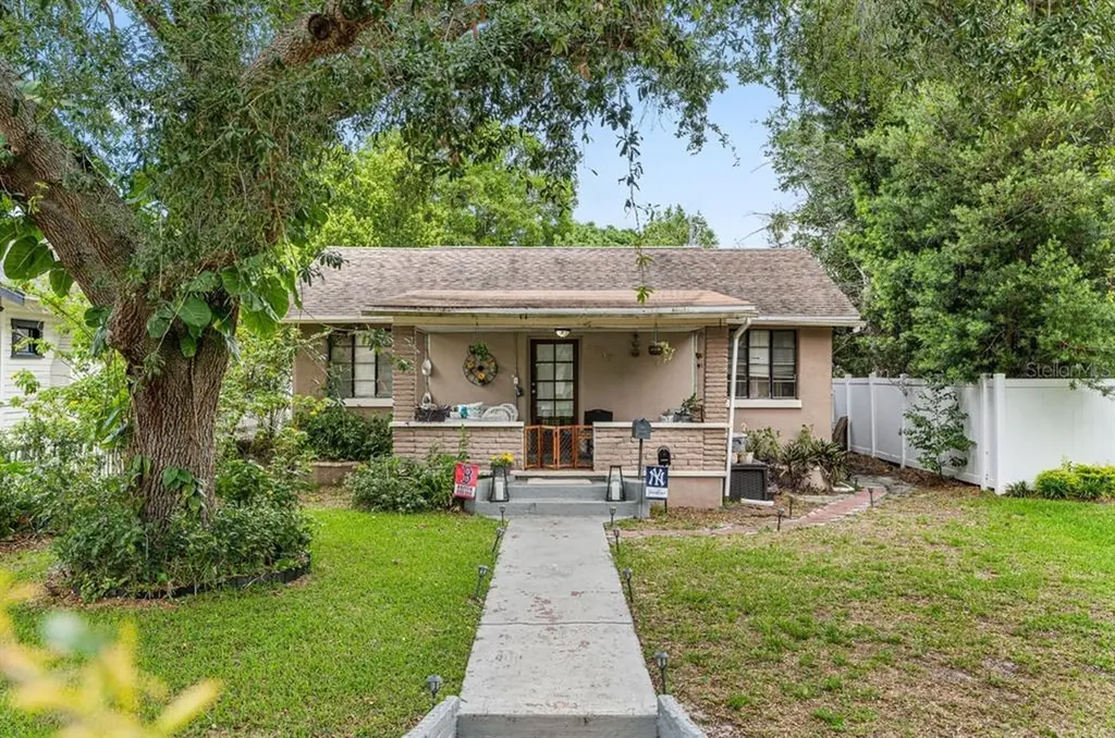 2737 3rd Avenue N St Petersburg FL 33713