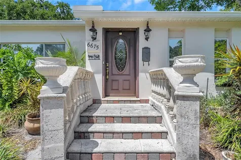 6675 8th Avenue N St Petersburg FL 33710