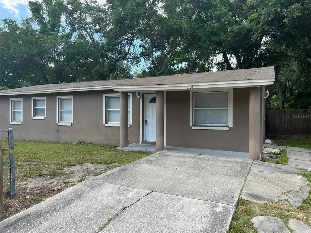 201 E Walnut Street Kissimmee FL 34744