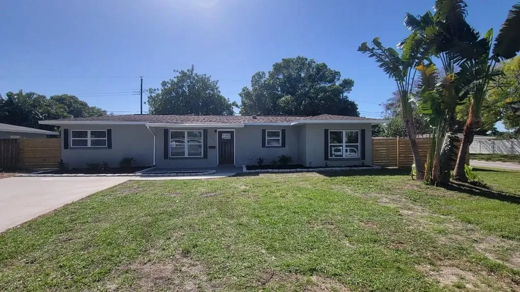 7290 17th Way N St Petersburg FL 33702
