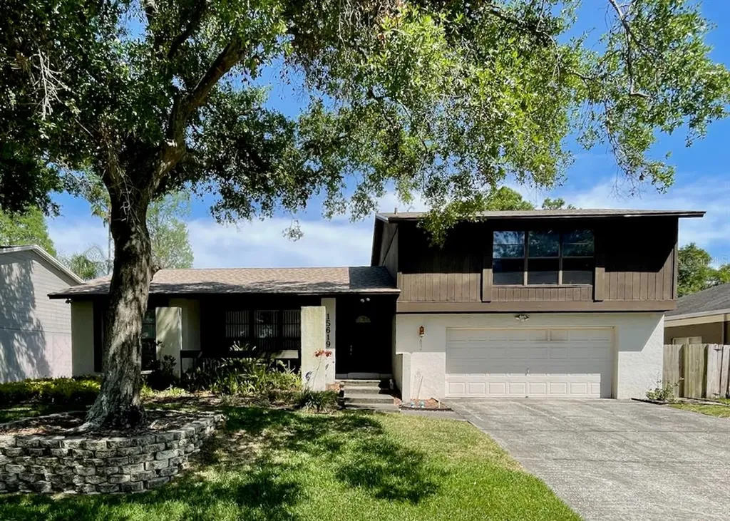 15619 Gardenside Lane Tampa FL 33624