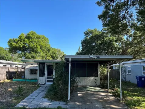 7437 34th Avenue N St Petersburg FL 33710