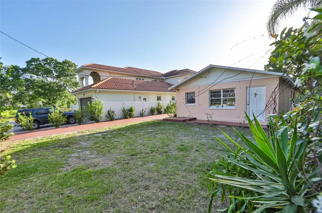 7521 N Clark Avenue Tampa FL 33614