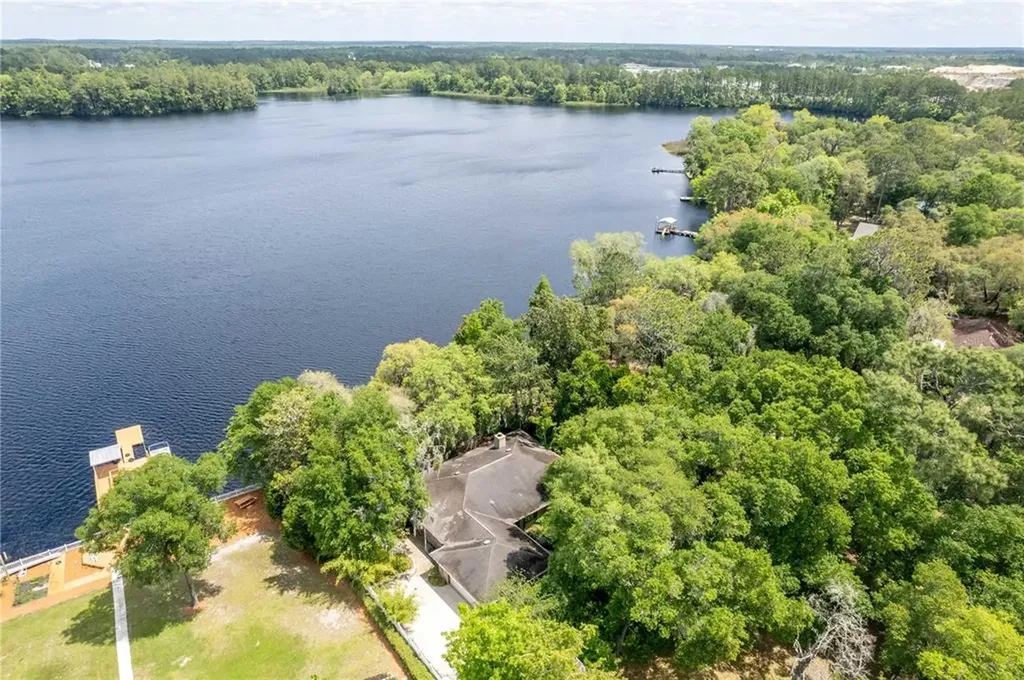 130 Darkwater Lake Road Hawthorne FL 32640