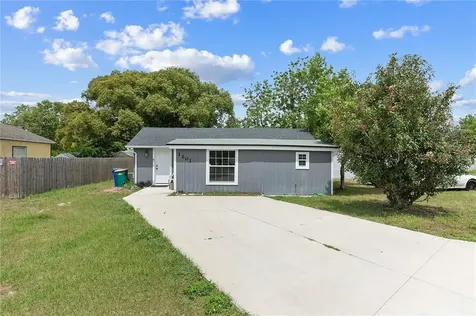 1201 North Avenue Tavares FL 32778