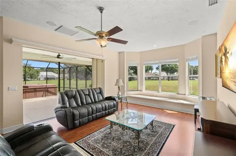 6631 Seven Pines Drive Bradenton FL 34203