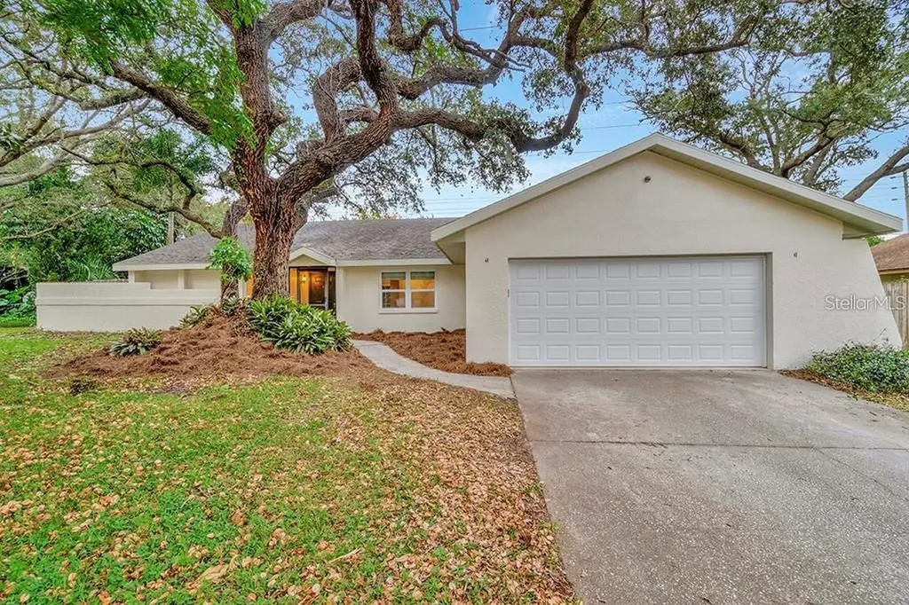 380 Fernshire Court Palm Harbor FL 34683