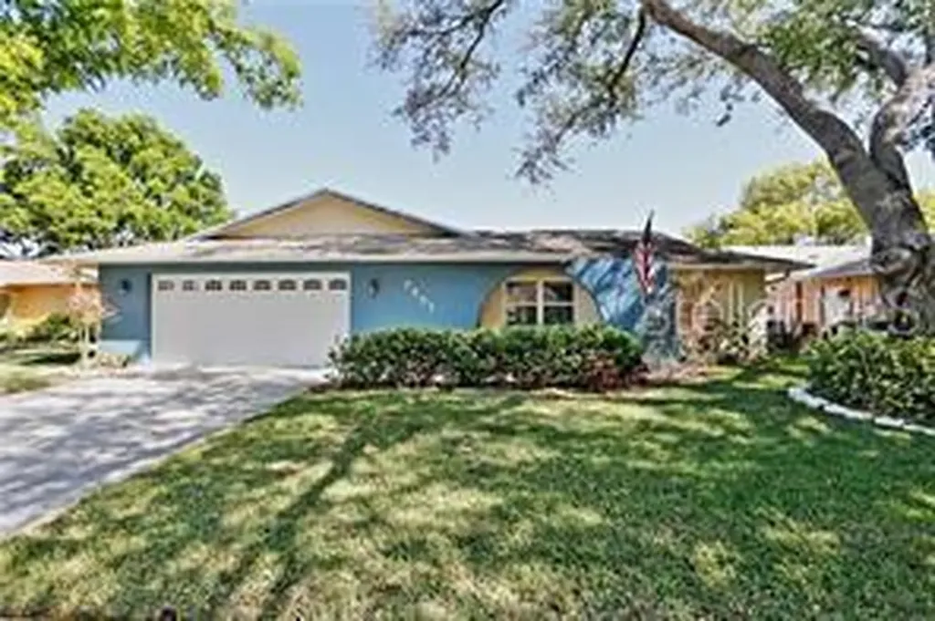 7251 57th Avenue N St Petersburg FL 33709