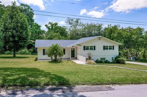 2704 Mendelin Street Apopka FL 32703