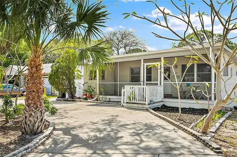 560 62nd Avenue S St Petersburg FL 33705