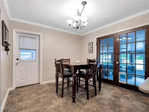 242 Oakwood Drive Casselberry FL 32707