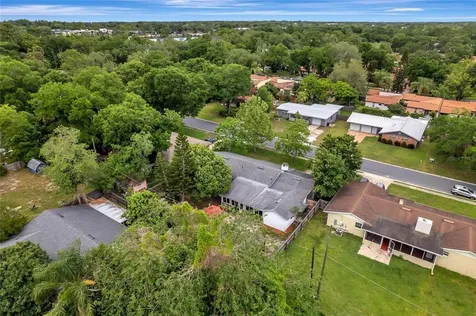 242 Oakwood Drive Casselberry FL 32707