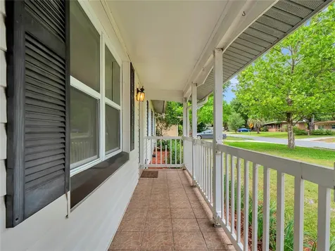 242 Oakwood Drive Casselberry FL 32707