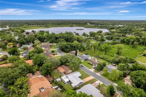 242 Oakwood Drive Casselberry FL 32707