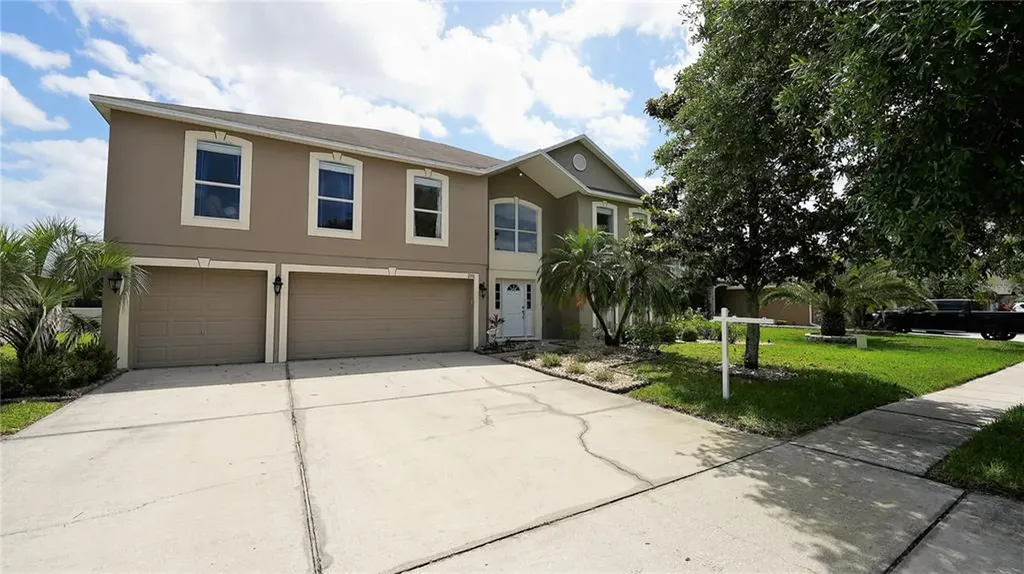 2911 Holly Berry Court Kissimmee FL 34744