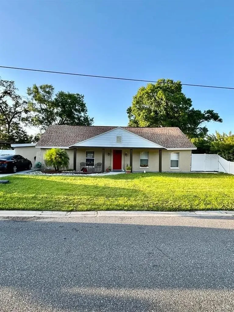 2109 W Hamilton Avenue Tampa FL 33604