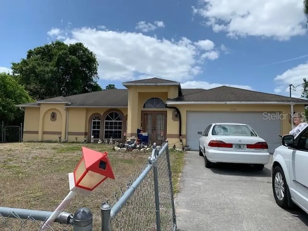 2759 Beaver Terrace North Port FL 34286