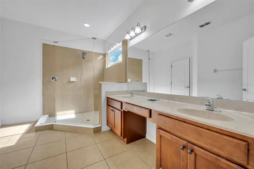 5244 Oakbourne Avenue Davenport FL 33837
