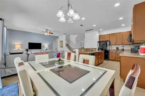 5244 Oakbourne Avenue Davenport FL 33837
