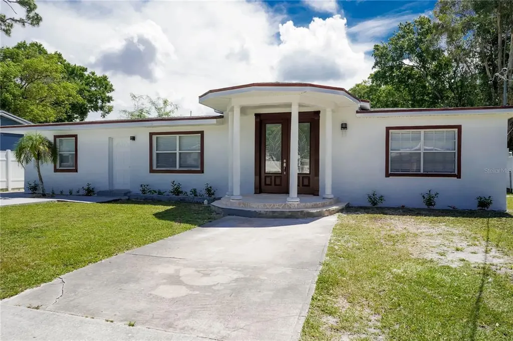 6811 N Clearview Avenue Tampa FL 33614