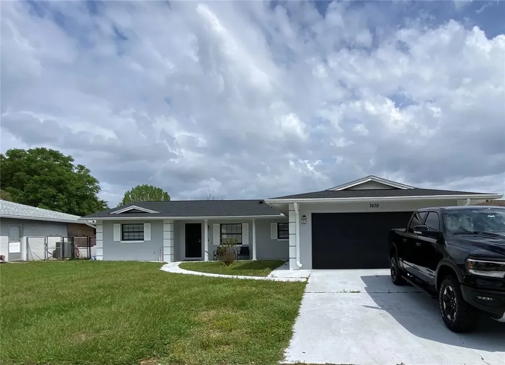 7439 Wayland Boulevard Orlando FL 32807