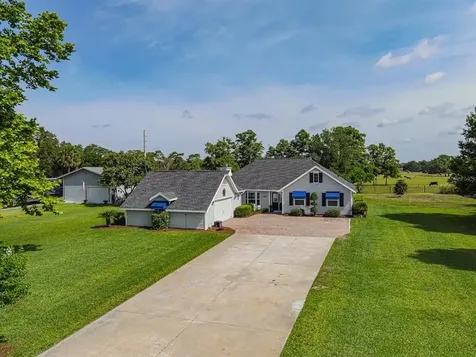 1199 Cr 416n Lake Panasoffkee FL 33538
