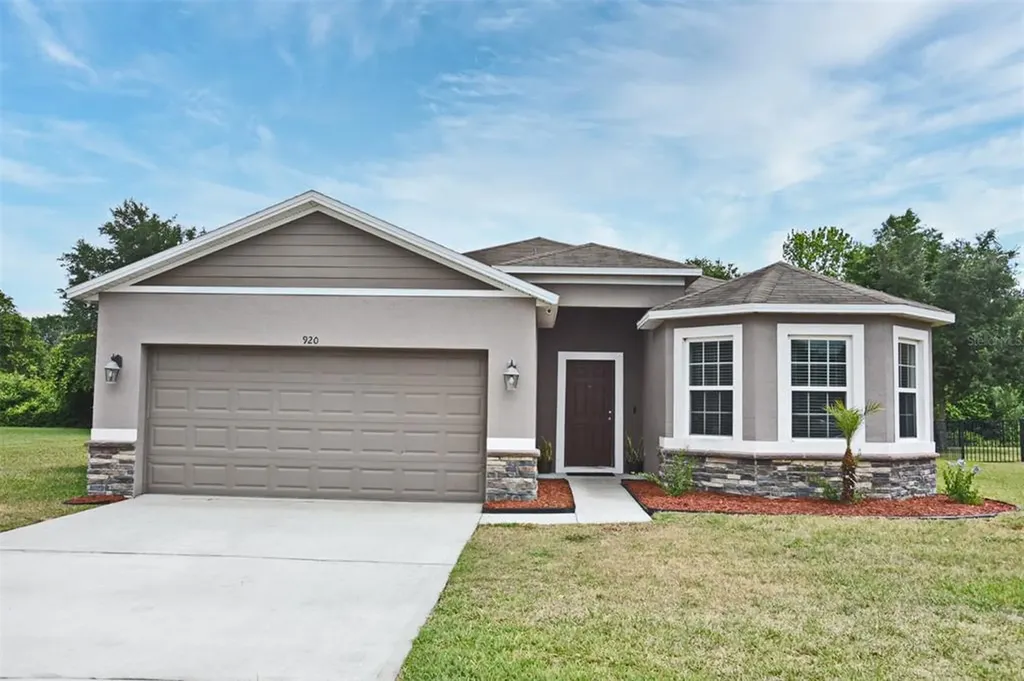 920 Fallbrooke Avenue Deltona FL 32725
