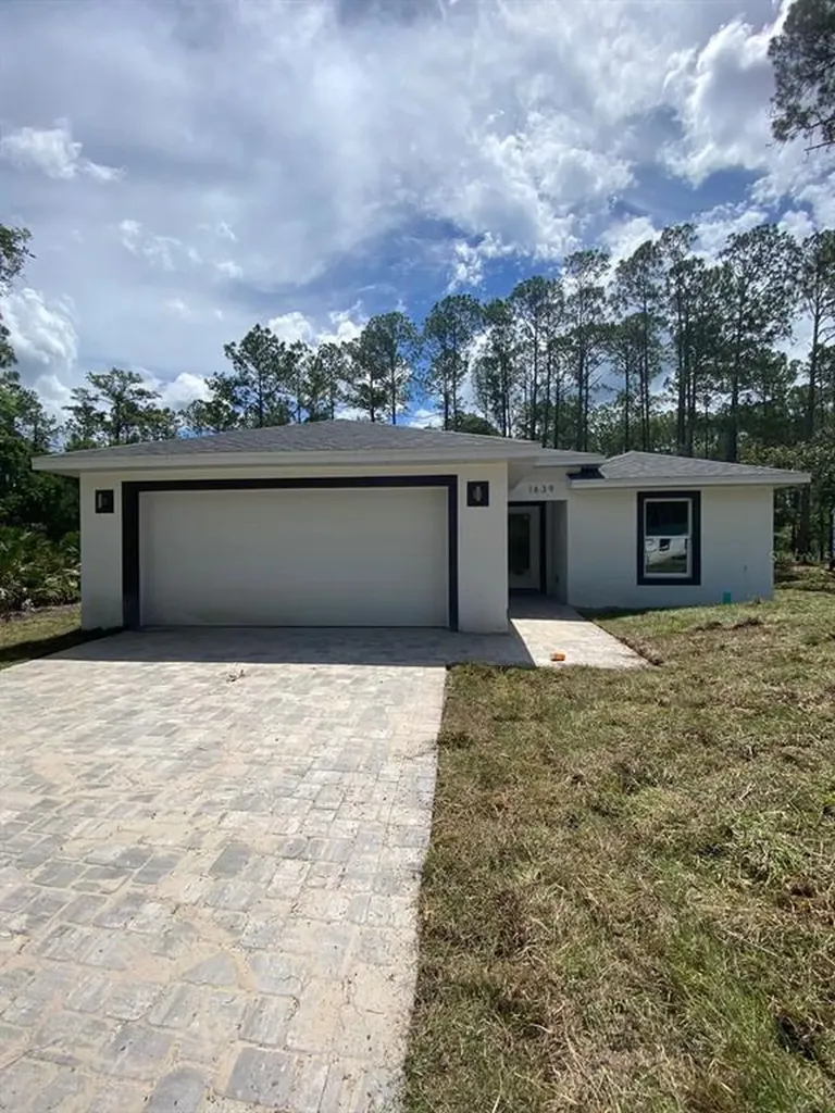 1639 11th Avenue Deland FL 32724