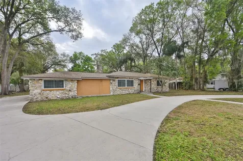 706 N Vermont Street Plant City FL 33563