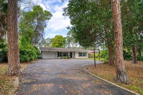 2211 Green Way S St Petersburg FL 33712