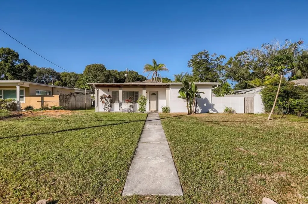 210 N Glen Avenue Tampa FL 33609